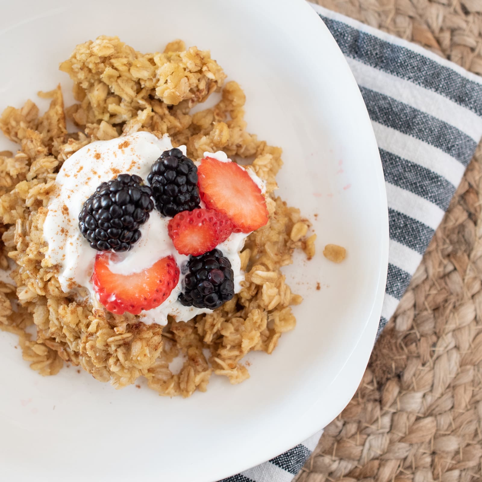 Easy Baked Oatmeal for a Crowd with Maple Cream