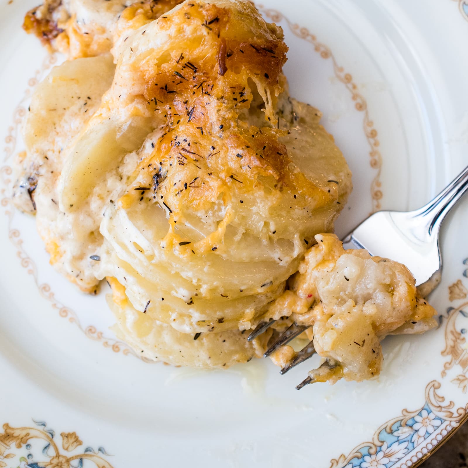 Creamy Scalloped Potatoes with Thyme